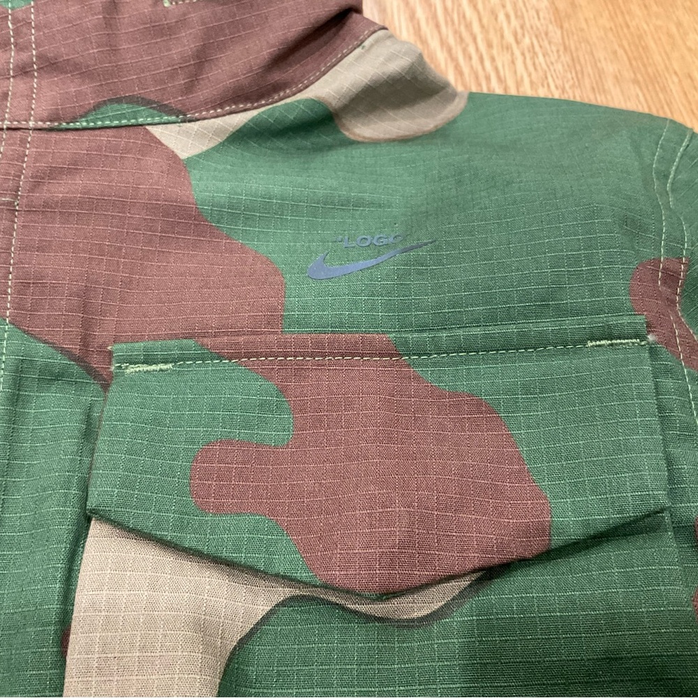 Nike Camouflage Jacket with Green and Brown - Picture 8 of 15
